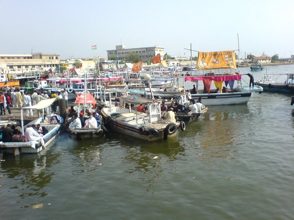 Fishing harbour and seafood supply boats